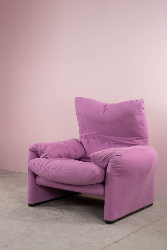 Pink Maralunga sofa by Vico Magistretti for Cassina