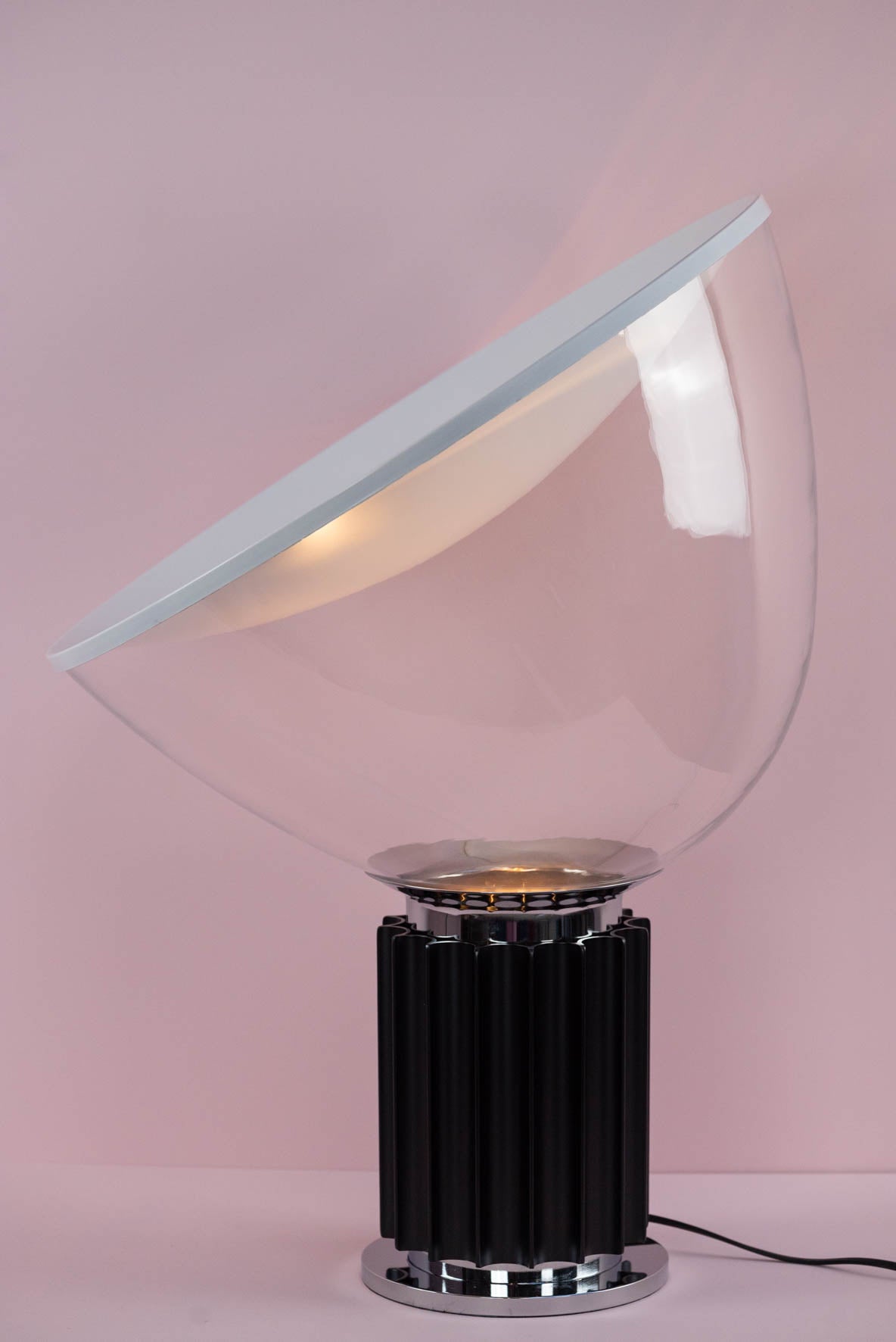 Table lamp Taccia by Achille Castiglioni and Pier Giacomo Castiglioni for FLOS