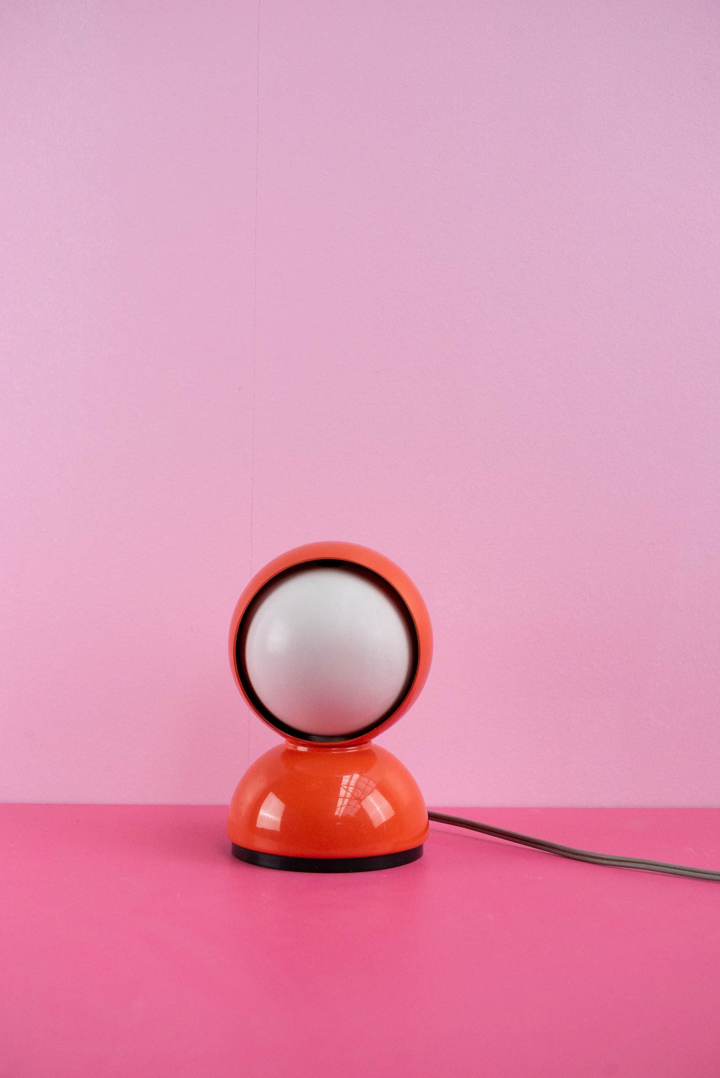 Eclisse' tafellamp door 'Vico Magistretti ' voor 'Artemide'