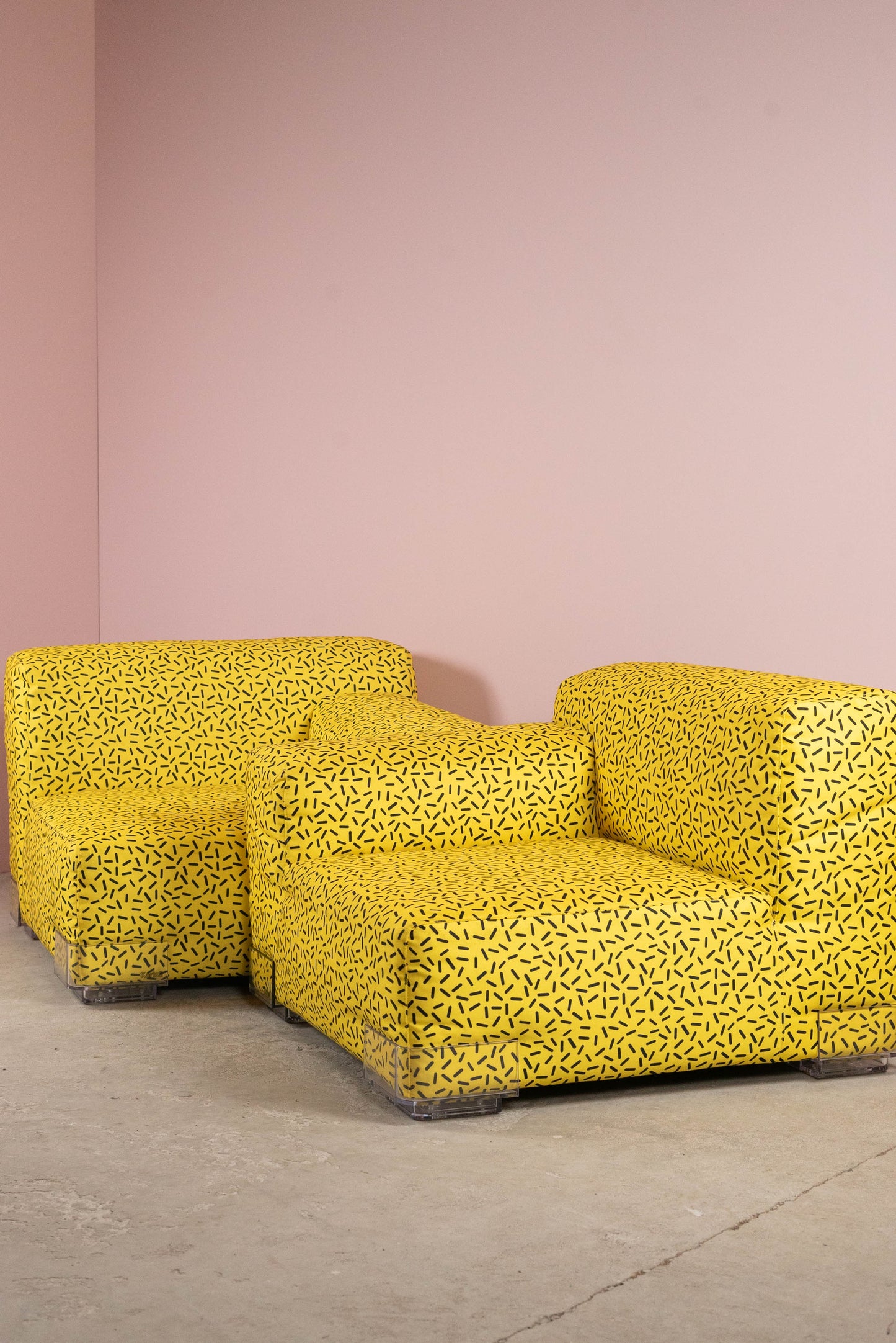 ‘Plastics sofa’ editie ‘Plastics Memphis’ door Kartell door Piero Lissoni