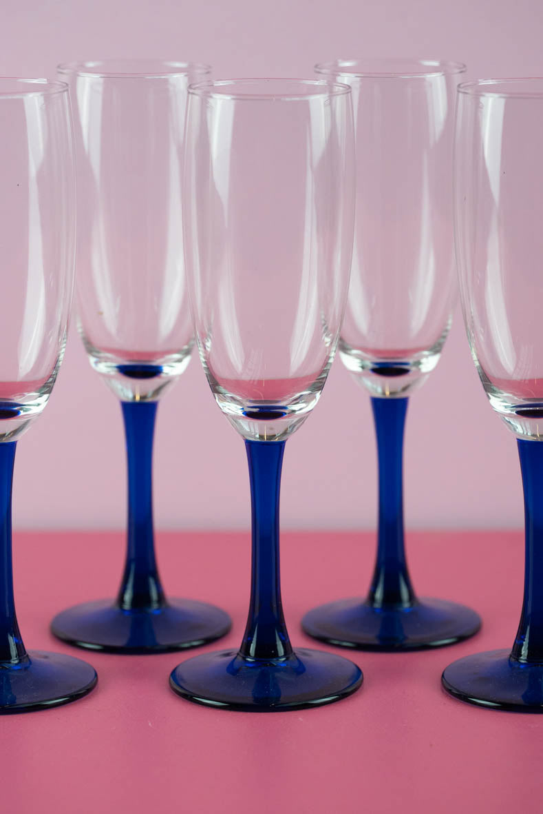 Set van 5 champagne glazen met blauwe voet