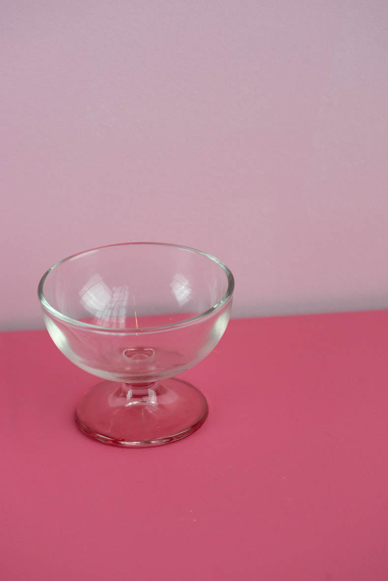 Set van 6 glazen coupes met roze voet