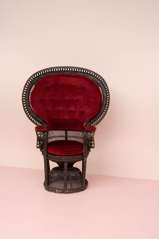 Pauwenstoel / Emanuelle chair met stoffen bekleding